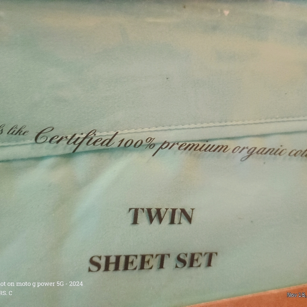 Twin Sheets size  Green Organic New In box - Picture 3 of 7